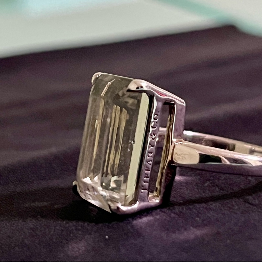 Size 8 Tiffany & Co. 9 Carat Emerald Cut Prasiolite - Picture 6 of 13